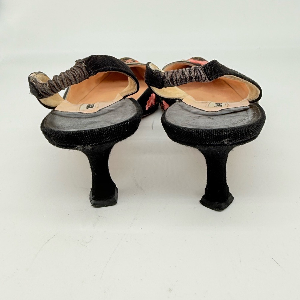 Manolo Blahnik Vilido Black Multicolor floral Embroidered slingback pumps EU 38 - Picture 5 of 9